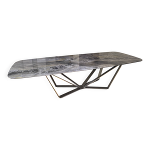 Table designer : Arnaldo