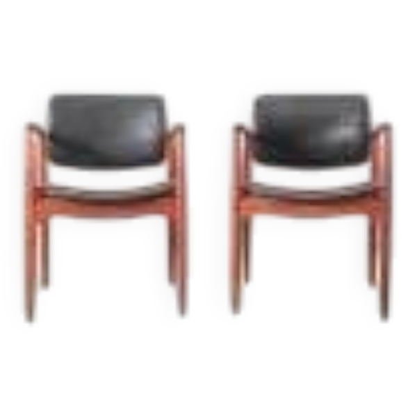 Paire de fauteuils scandinaves en teck modèle 66
