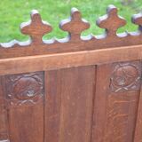 banc coffre en bois sculpté