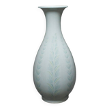 Japanese porcelain vase