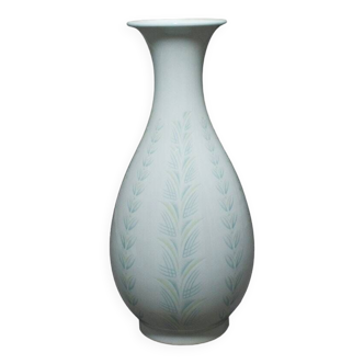Japanese porcelain vase