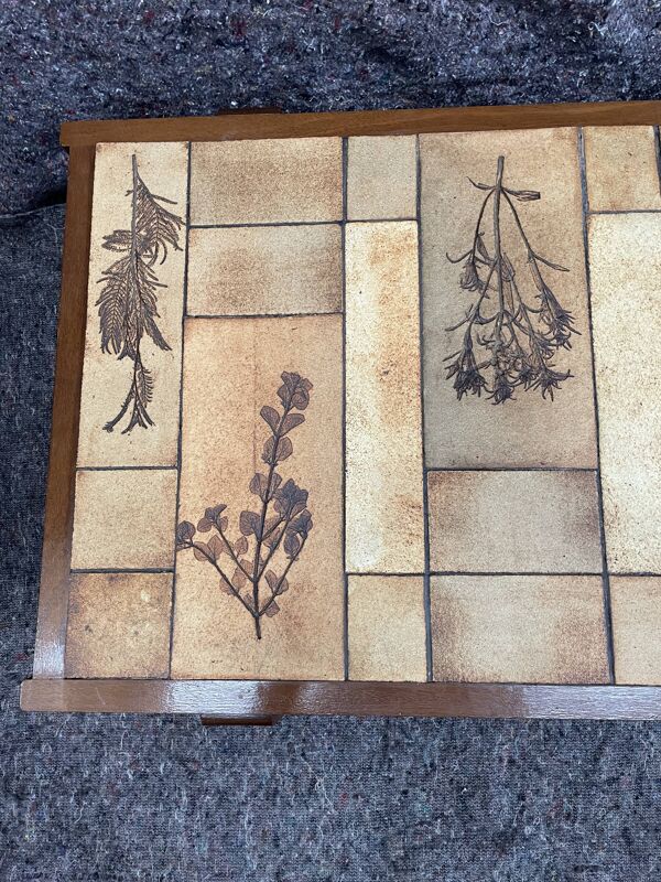 Table basse en bois et céramique herbier