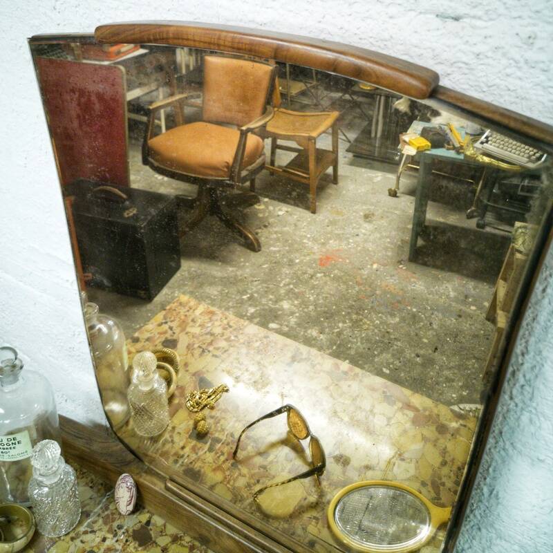 Art deco dressing table