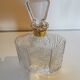 Carafe en verre taillé, bande dorée sur le col