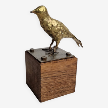Welded brass bird sculpture, on base, 20 cm