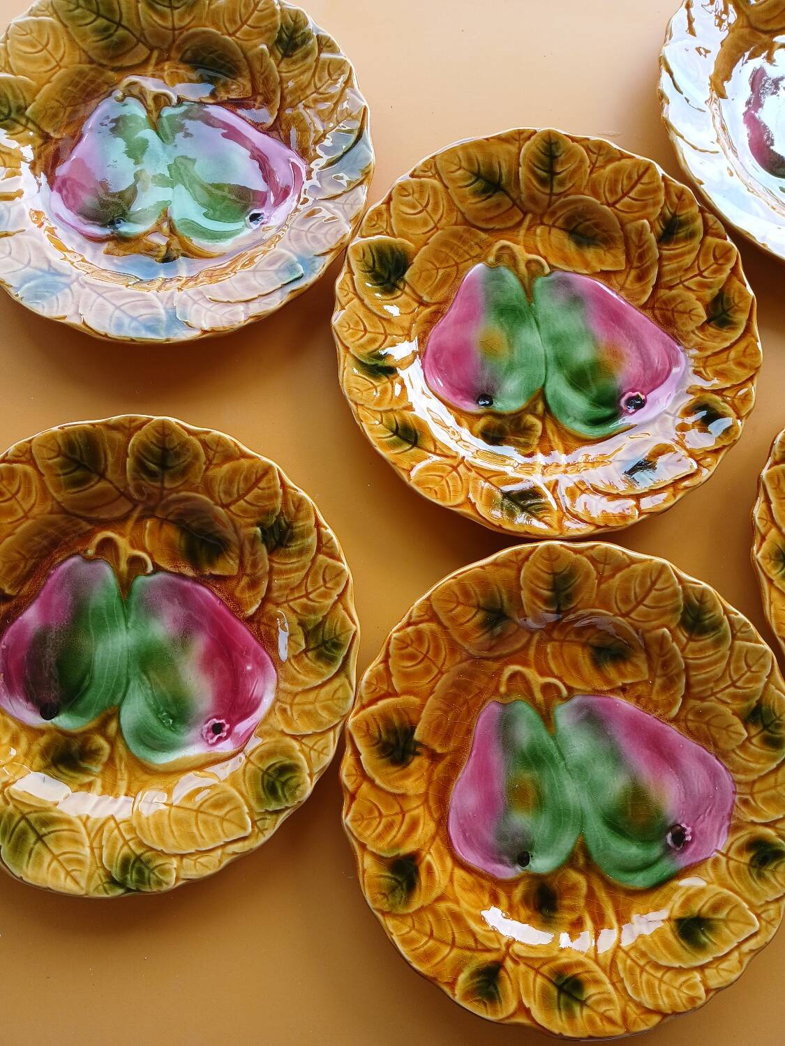 Set of 6 barbotine plates Digoin Sarreguemines from the 1950s-60s.