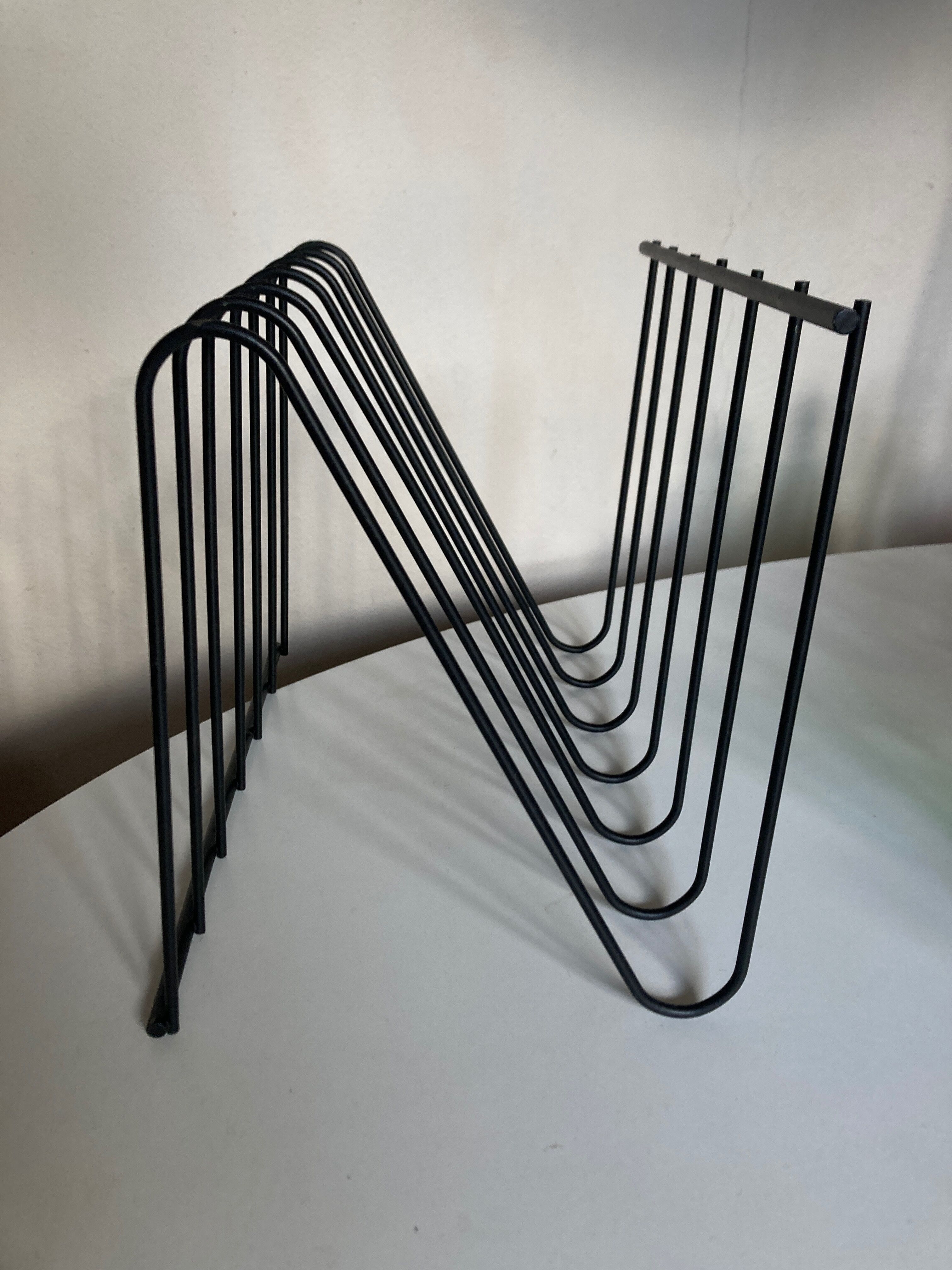 Magazine holder Z design 1970 black