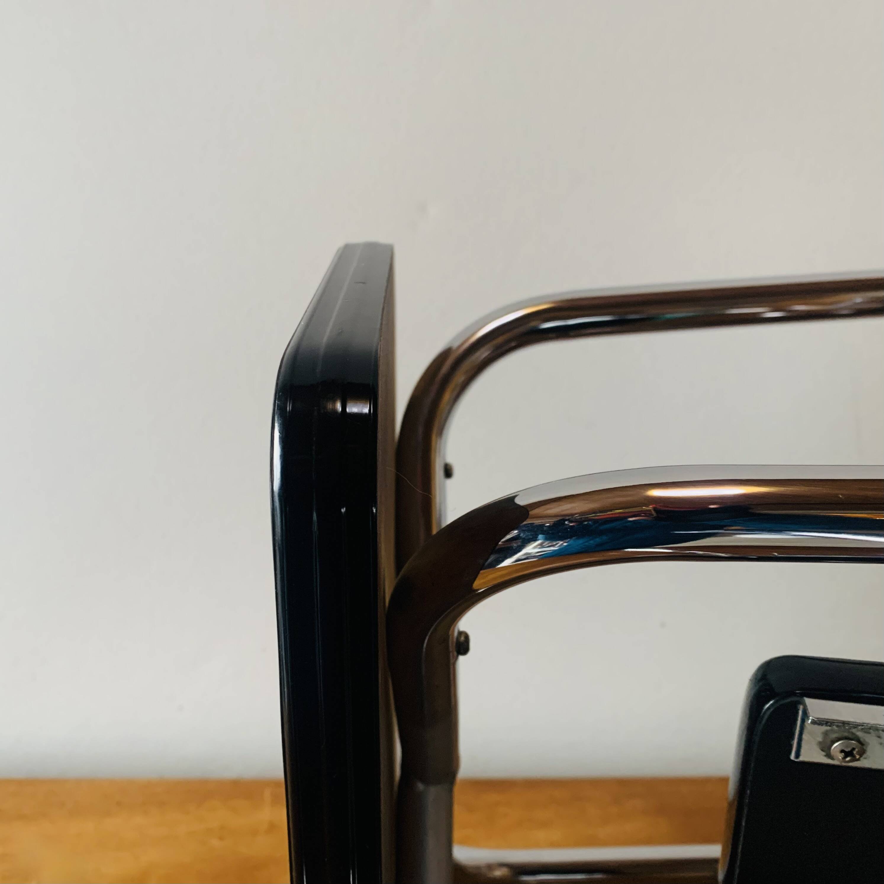 Tabouret escabeau vintage en formica noir et acier chromé