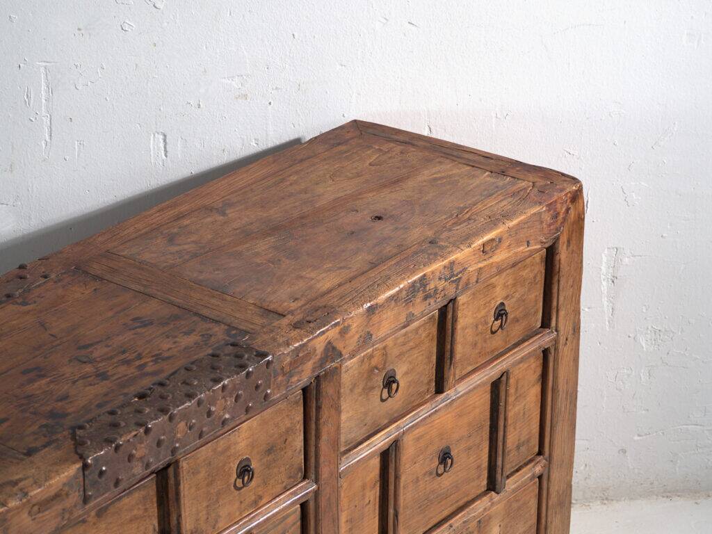 Meuble ancien à multiples tiroirs en bois de pin – Chine, vers 1930