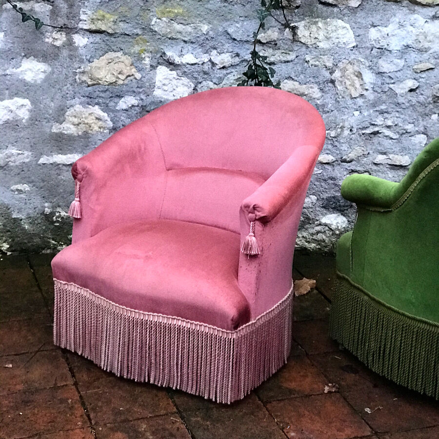 Toad armchair
