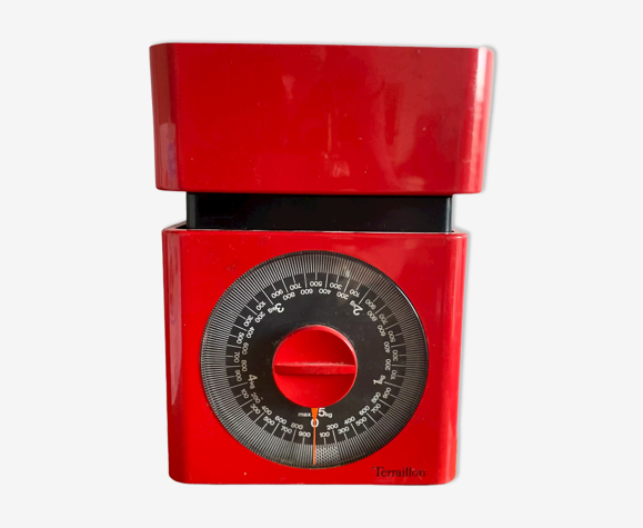 Terraillon red kitchen scale