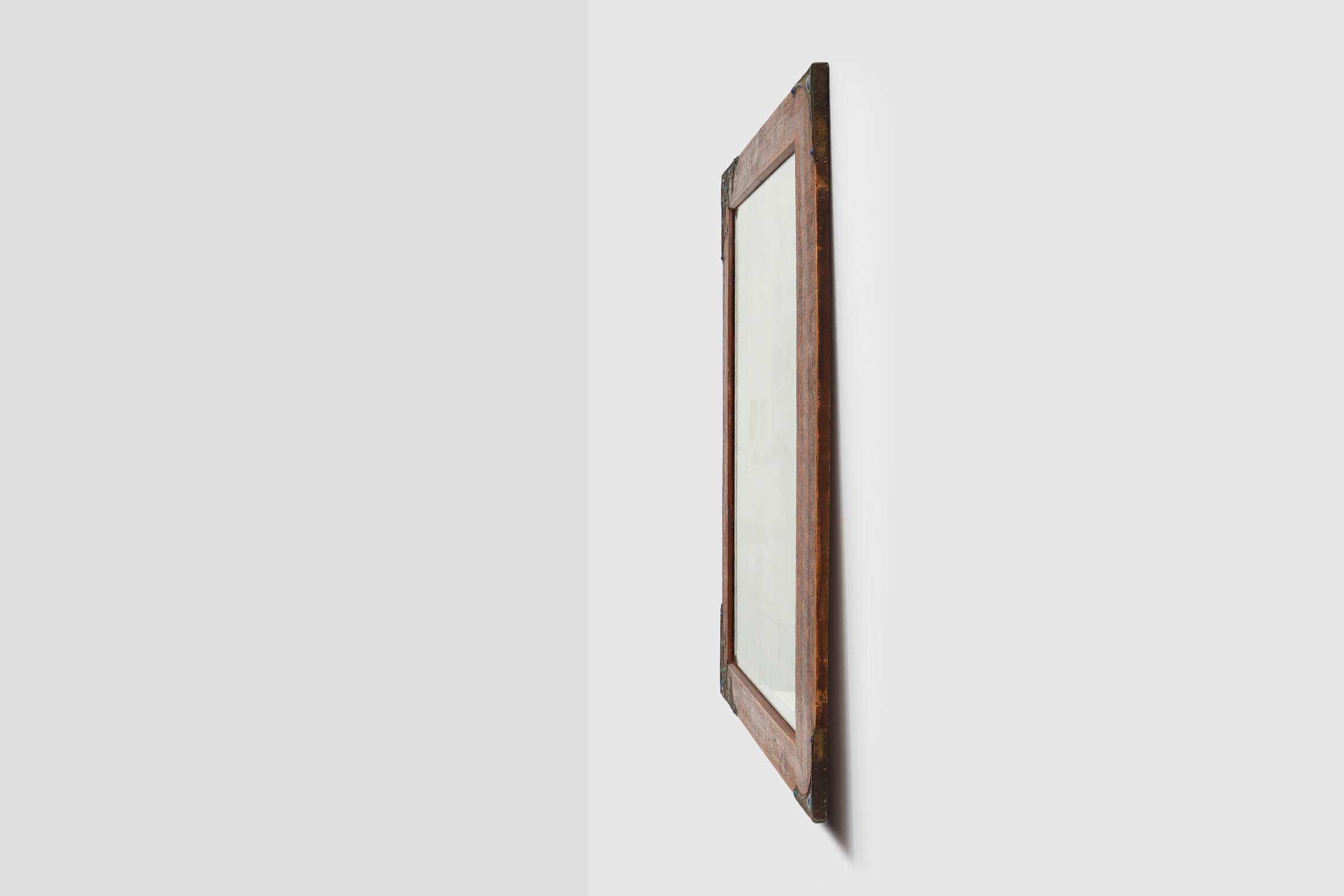 Miroir Art Nouveau à décor de paon peint à la main, France vers 1915