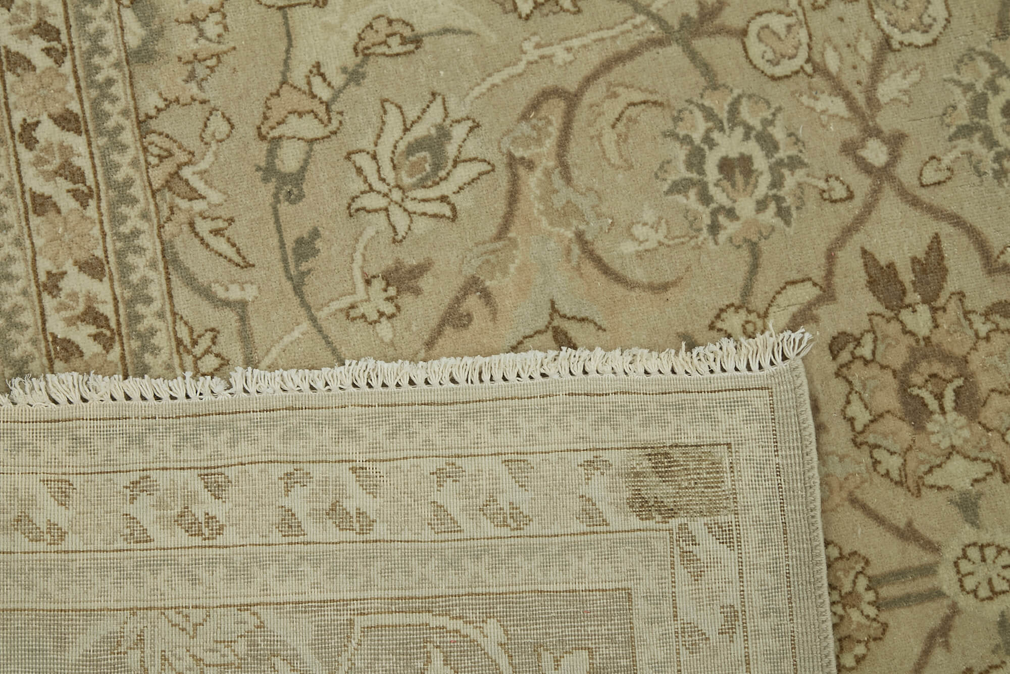 Hand-knotted persian  1970s 220 cm x 327 cm beige wool carpet