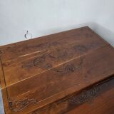 Pyroengraved wooden trundle tables