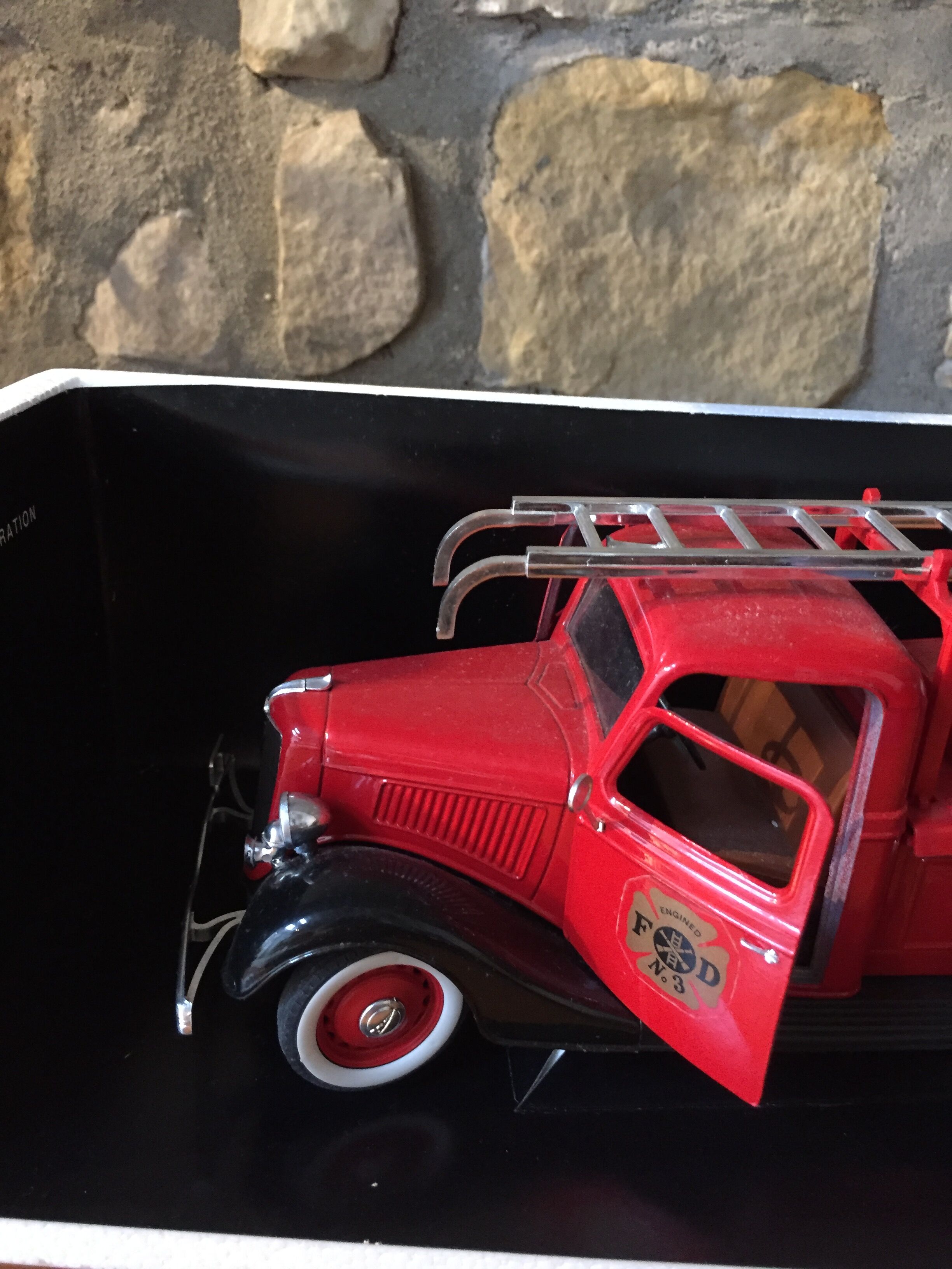 Fire truck Ford Solido 8026 vintage box 1/50