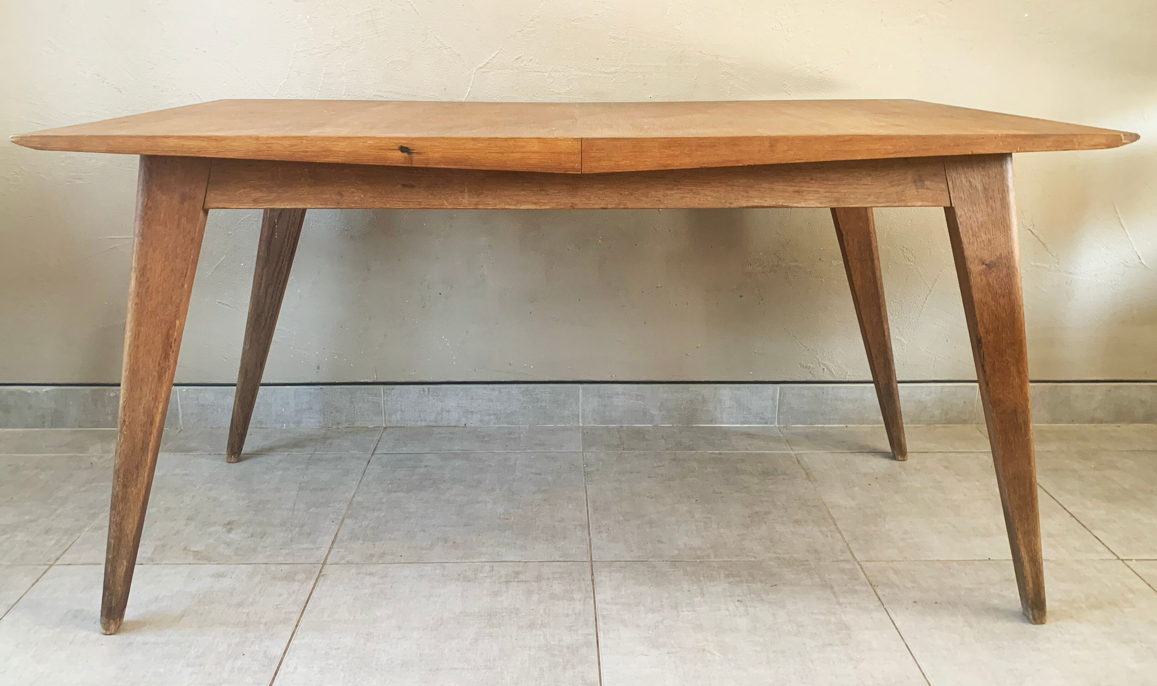 Vintage extendable oak table from the 50s