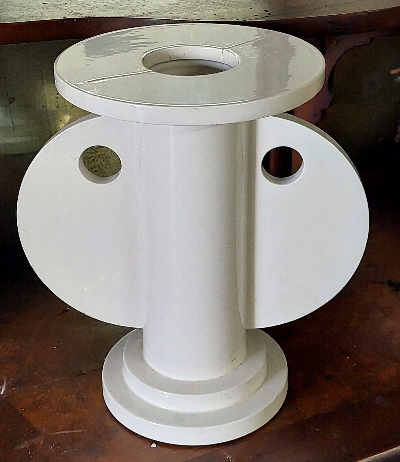 Rare white ceramic vase designed by Nathalie Du Pasquier for Alessio Sarri in 1989