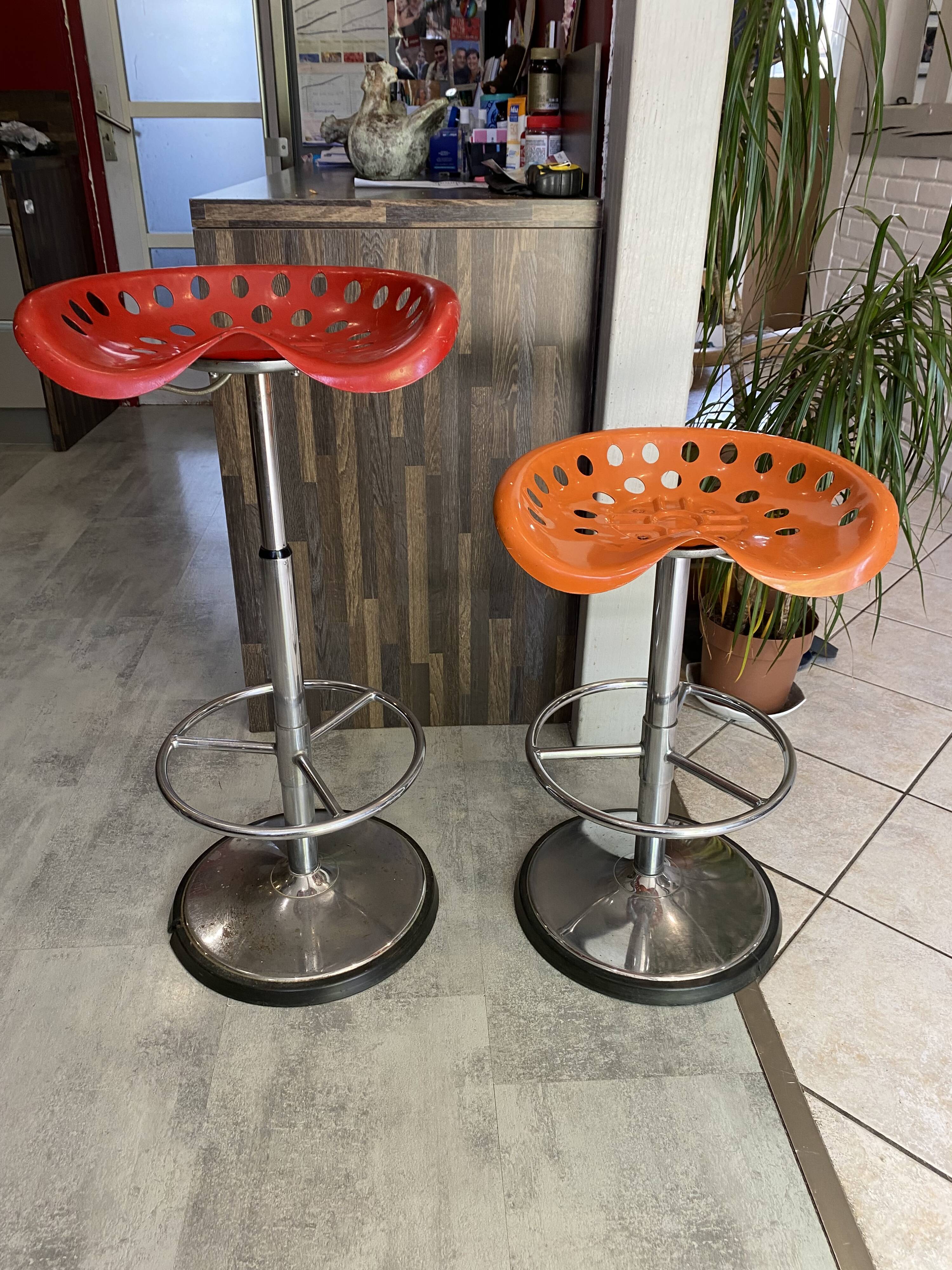 Red stool Faucheuse swivel Etienne Fermigier mirima 70