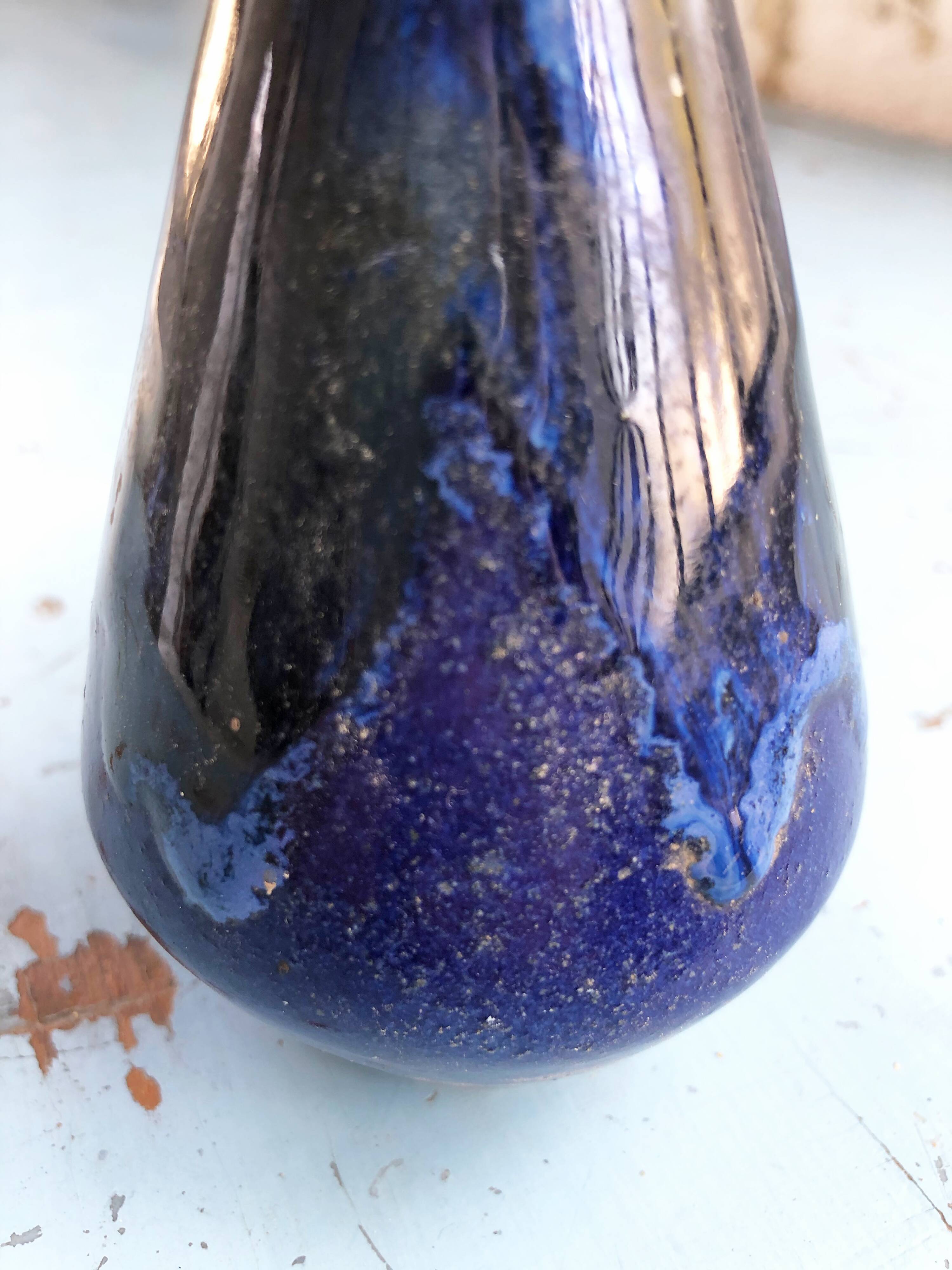 Blue vase XS signed jeb