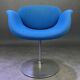 Chaise Little Tulip de Pierre Paulin bleu