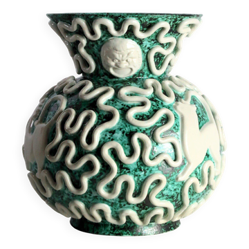 Manufacture Sainte-Radegonde, vase pansu aux mascarons en céramique émaillée