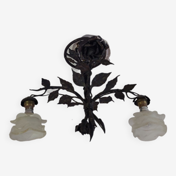 Chandelier with wrought iron and glass rose patterns