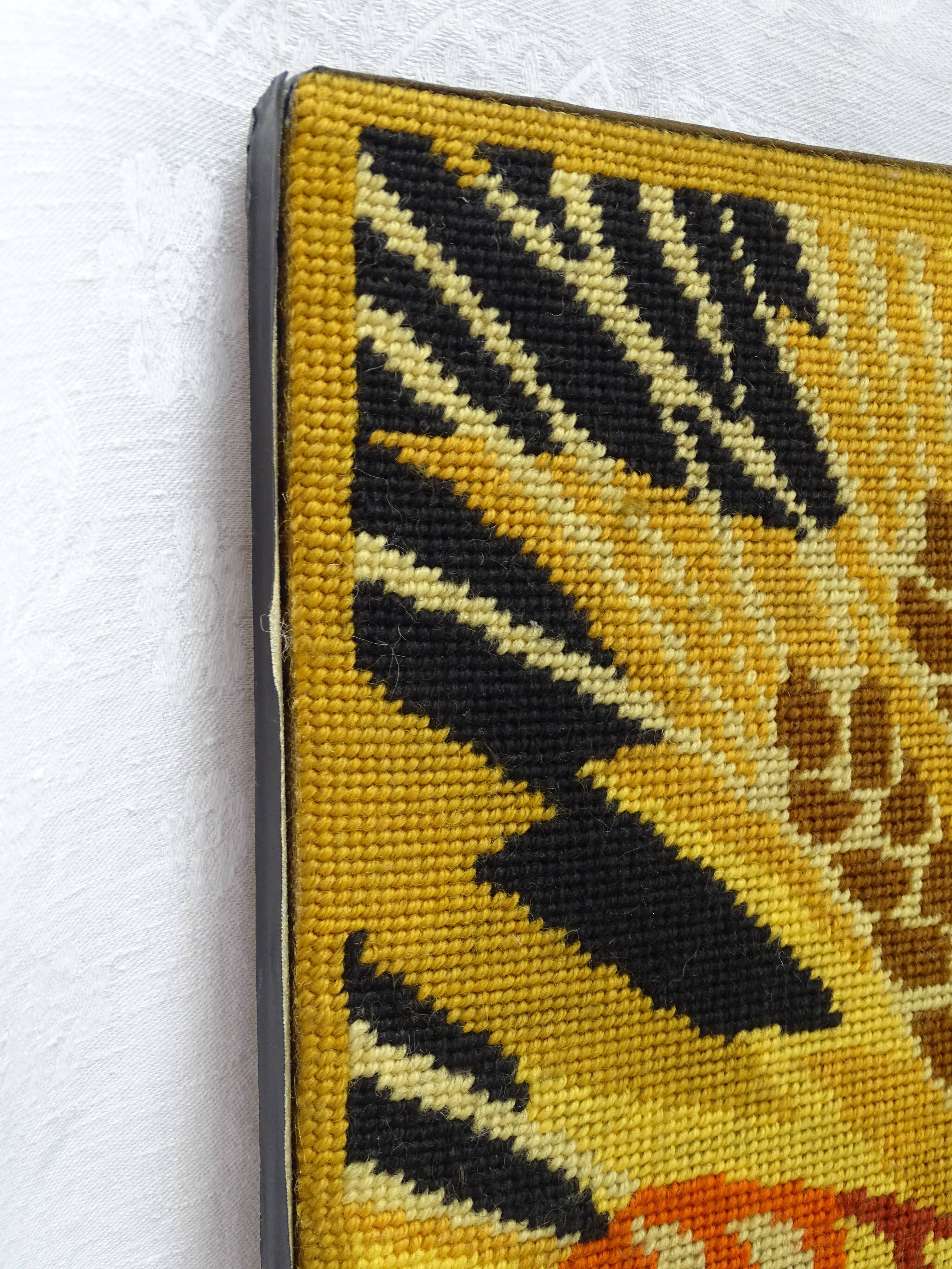 Wall tapestry "the rooster under the bouquet of wheat" signed Rey, circa 1970