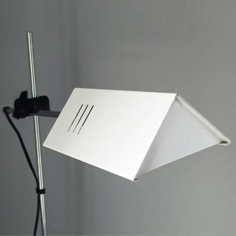 1970s original vintage white table lamp design by Veneta Lumi. Made in Italy