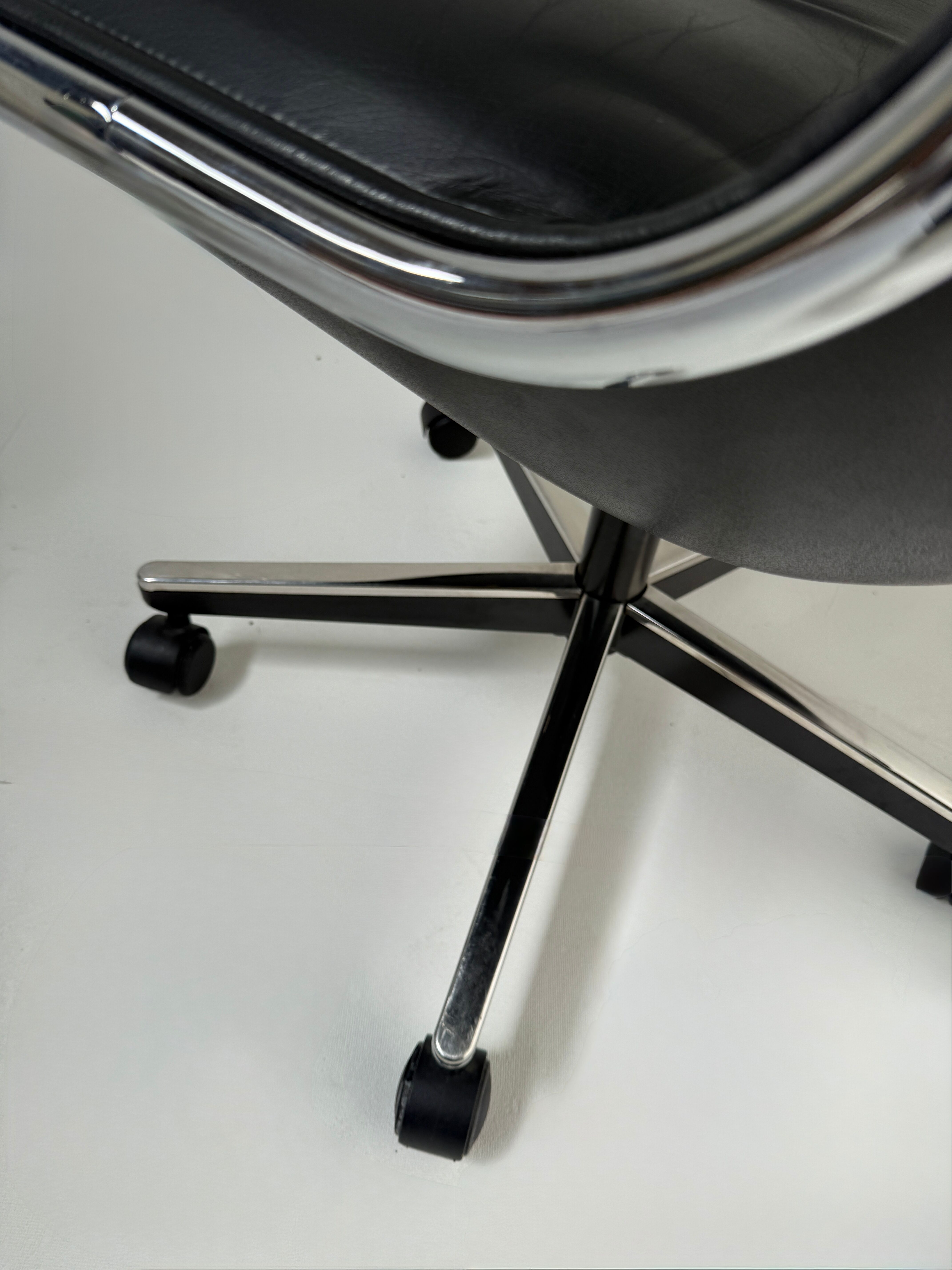 Charles Pollock armchair