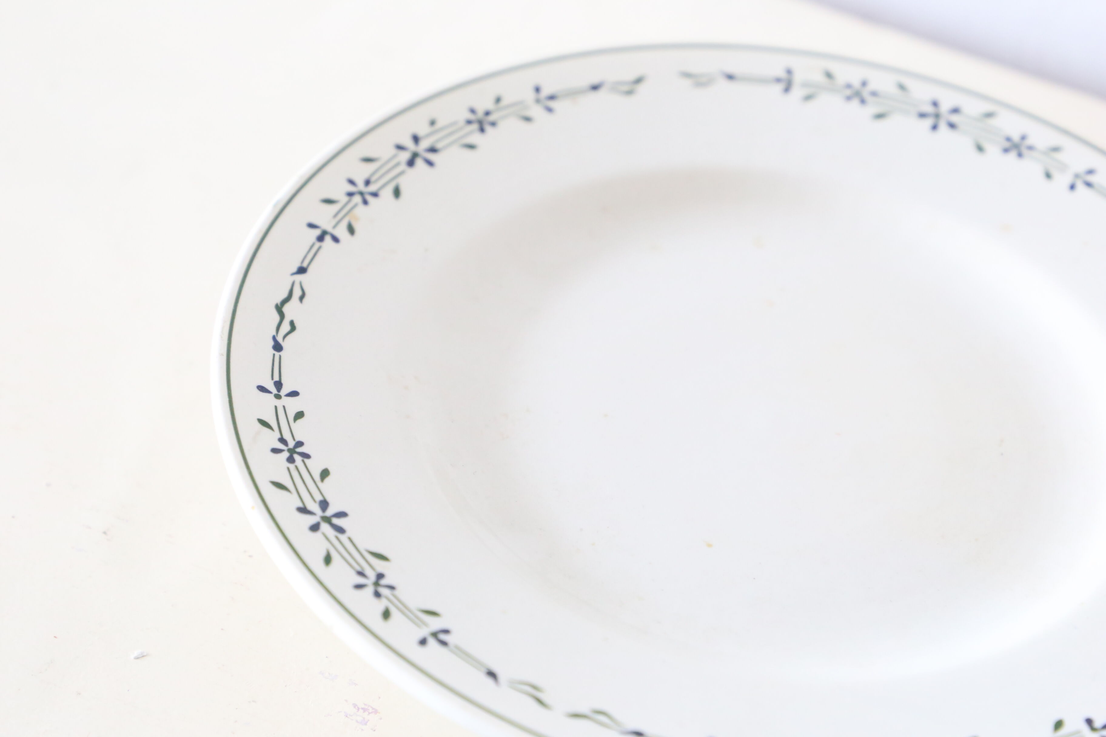 Plat serviteur sur piédouche, Niderviller, 1930