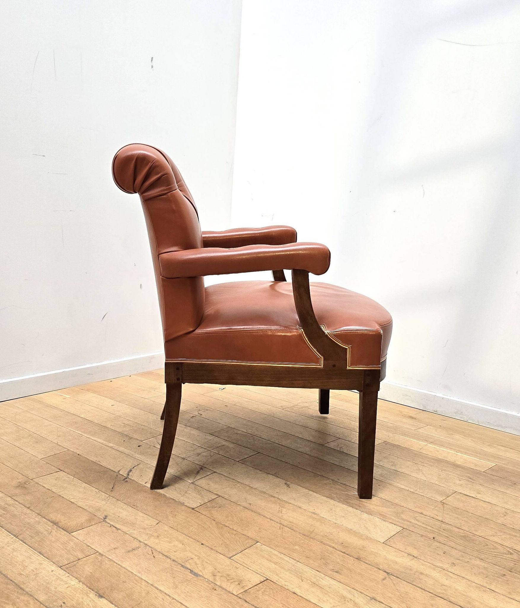 Vintage club chair