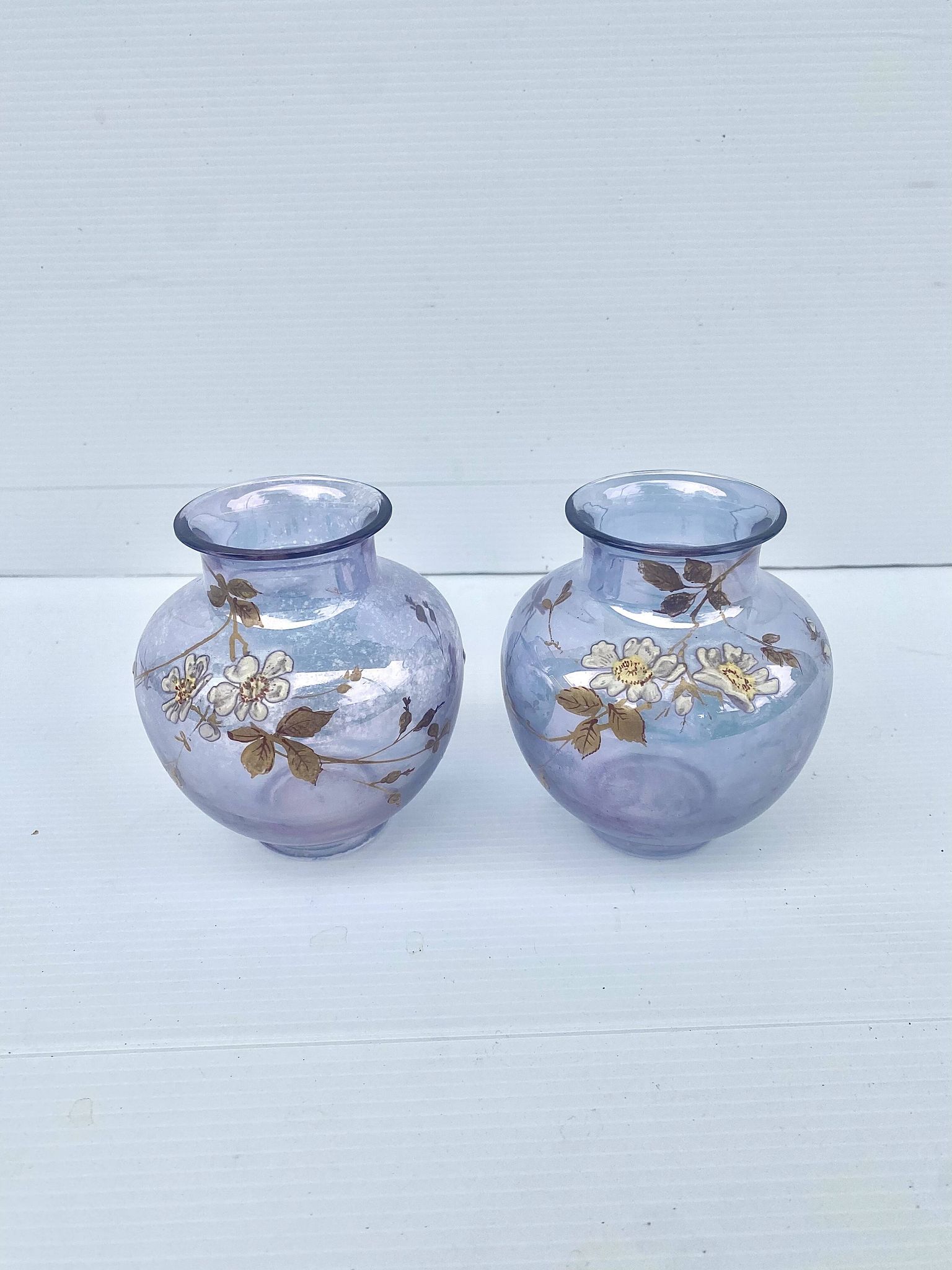 Paire de petits vases art nouveau decor floral émaillé