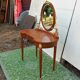 Kidney dressing table