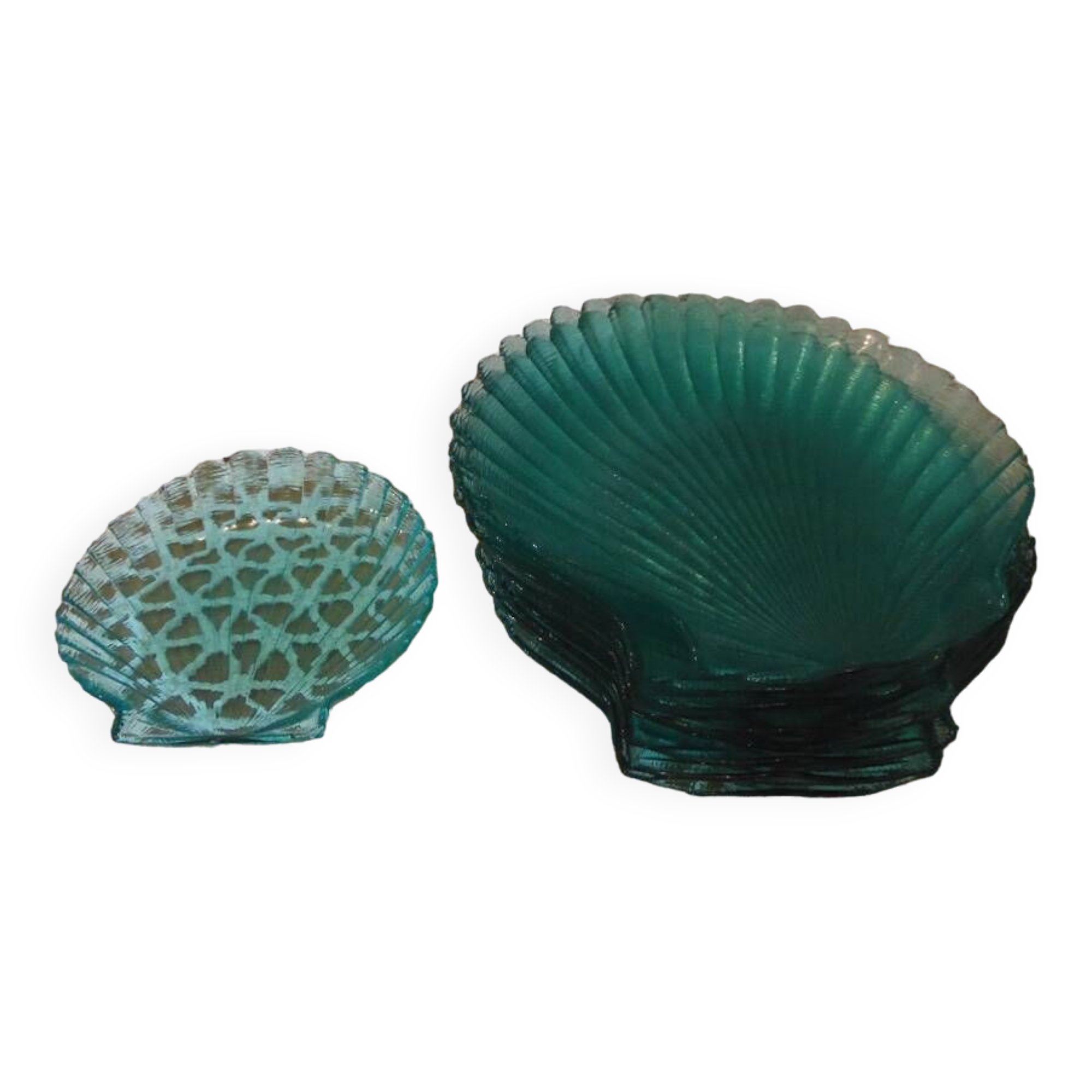 Set of 8 green glass shell plates +1 small