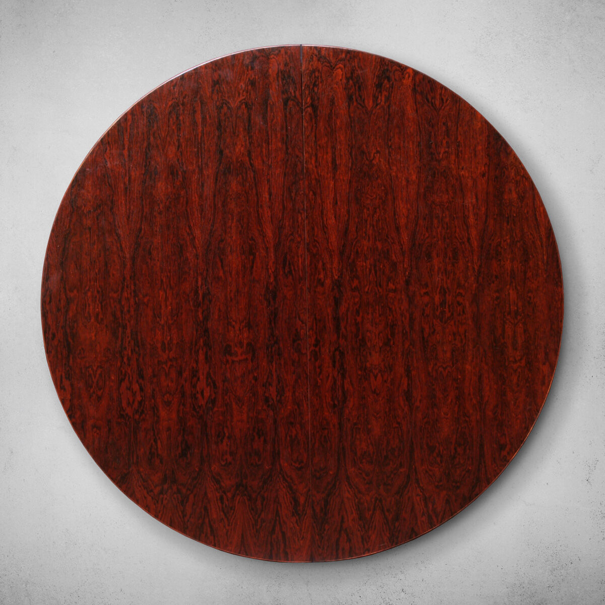 Rio rosewood dining table
