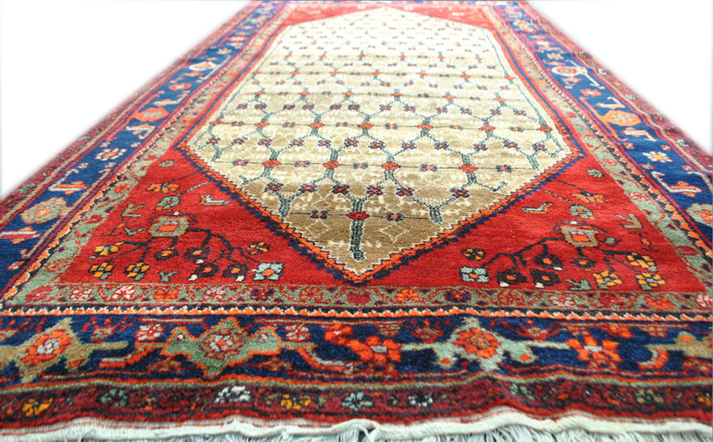Authentic Persian rug 196x119cm