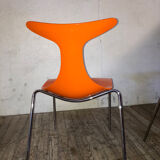 4 orange chairs Delfy chairs design Gino Carollo Ciacci Kreaty