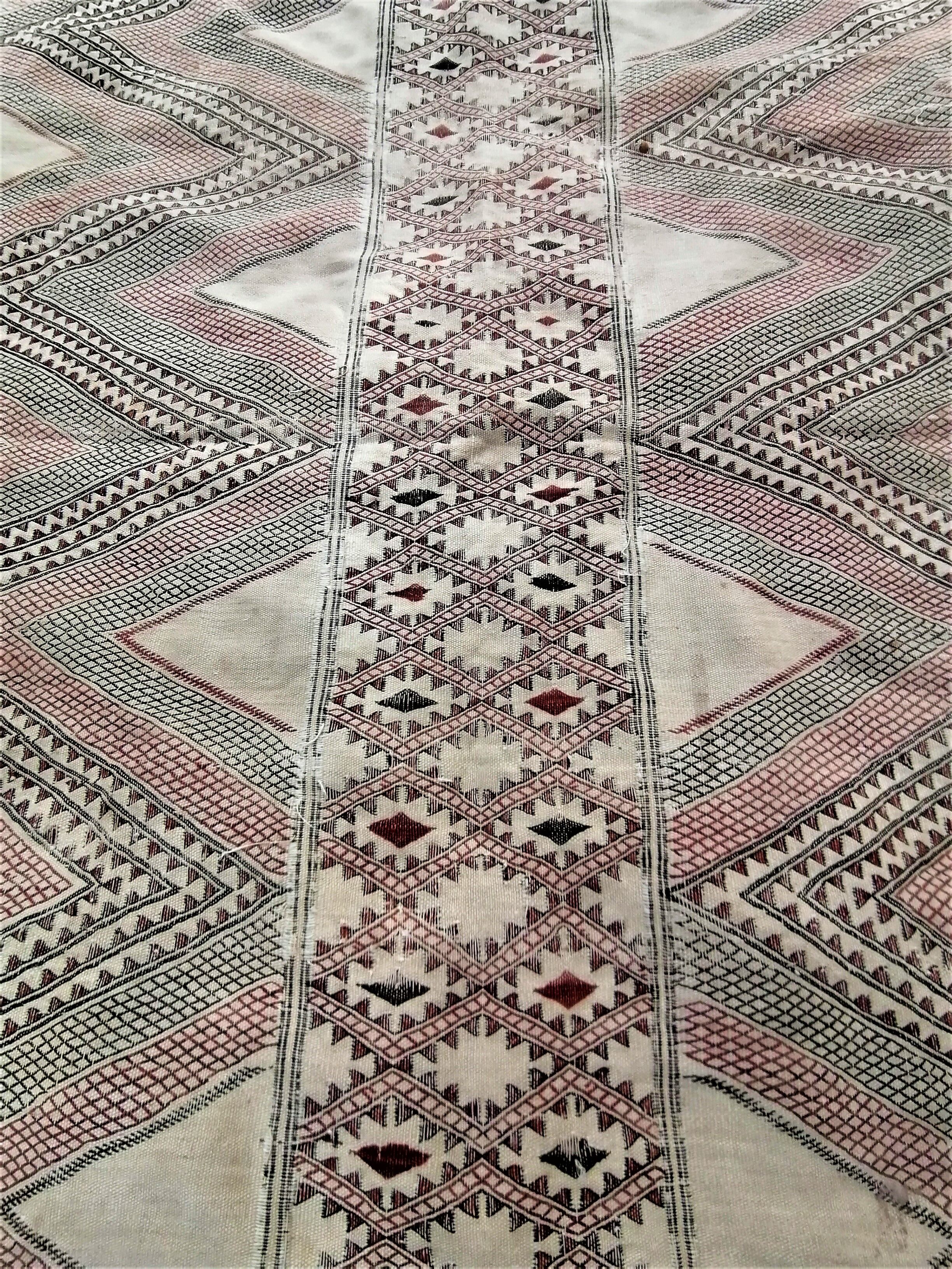 -oriental carpet. kilim. north africa. (305 x 200)