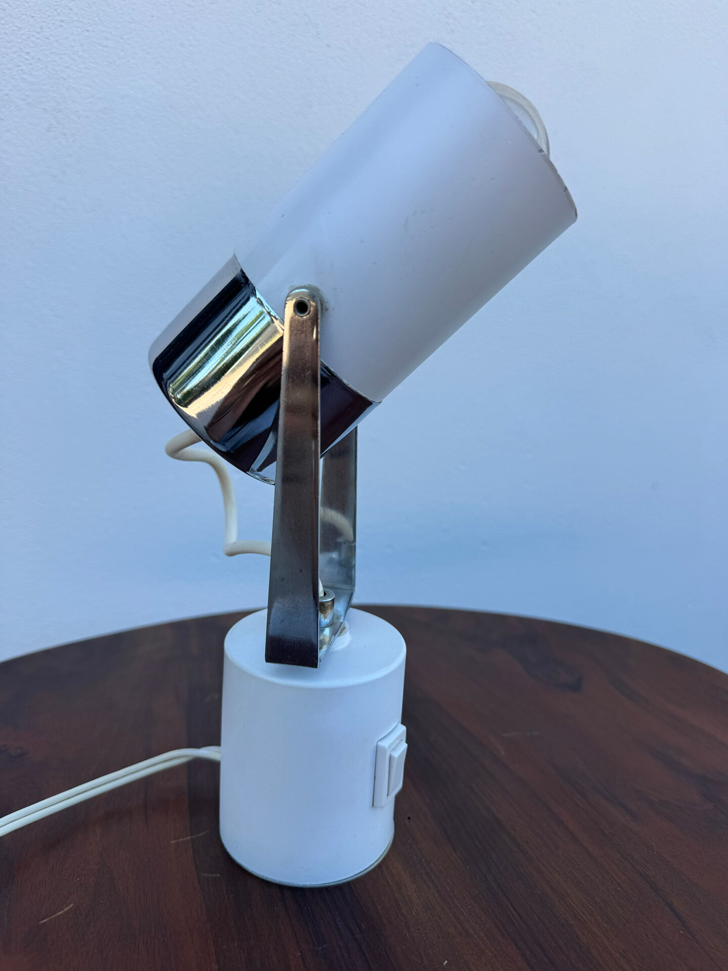 Small Space Age lamp from the 70s.