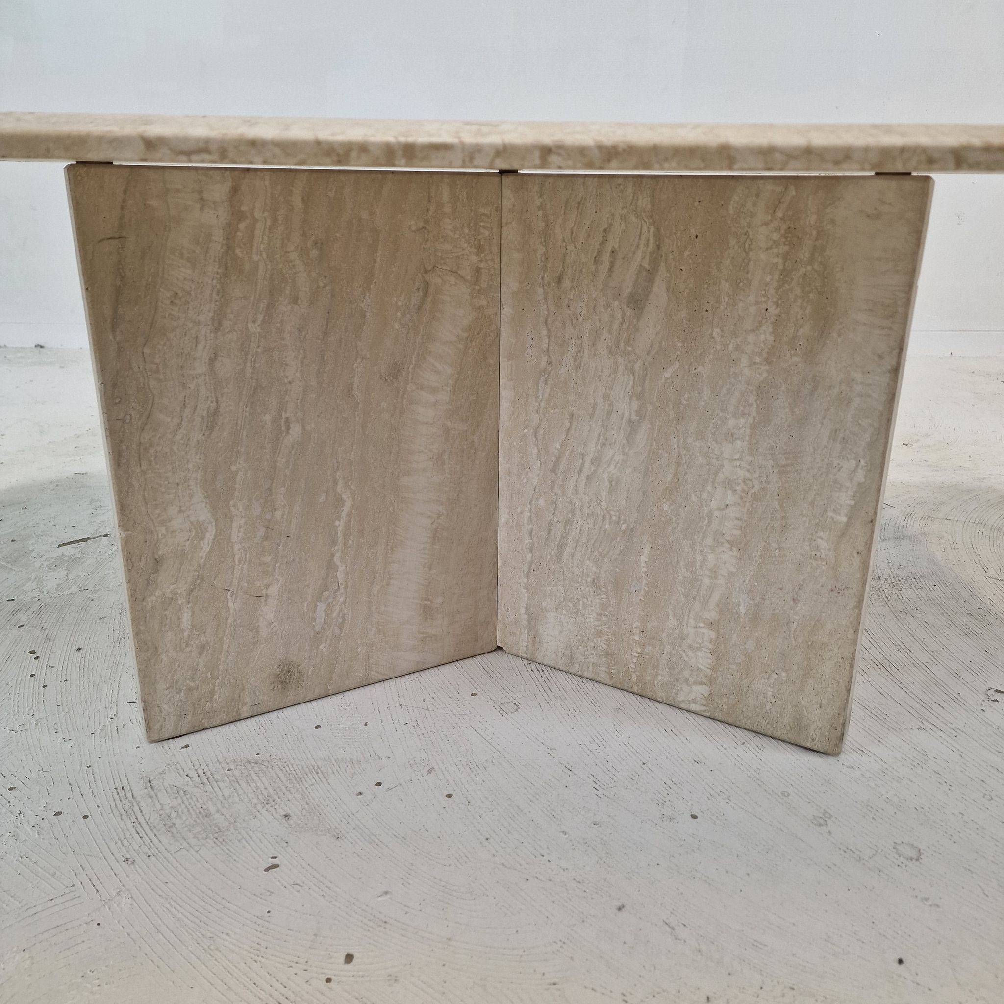 Italian Coffee Table in Travertine, 1980s