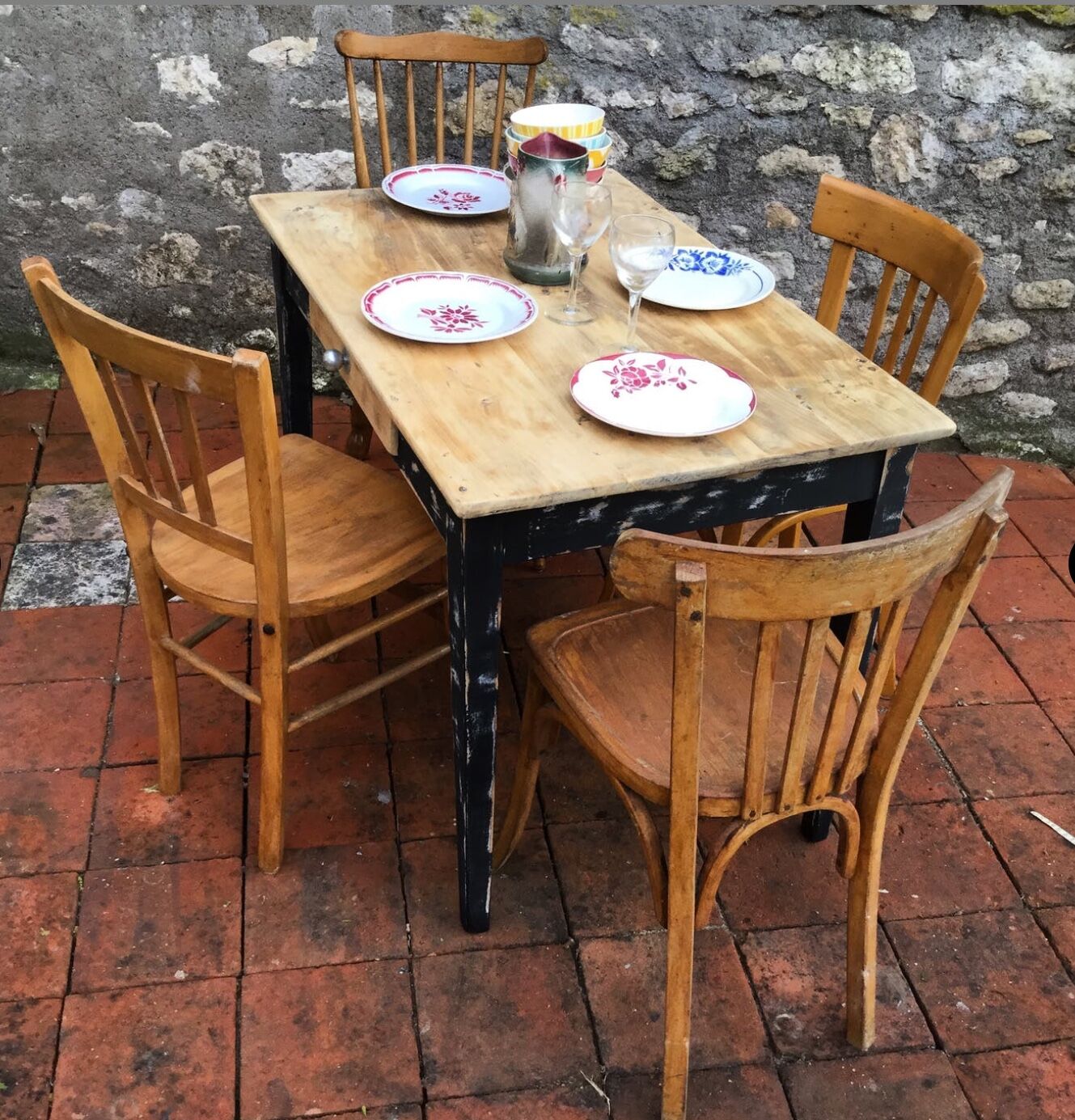 Black patinee farm table