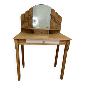 Art deco dressing table