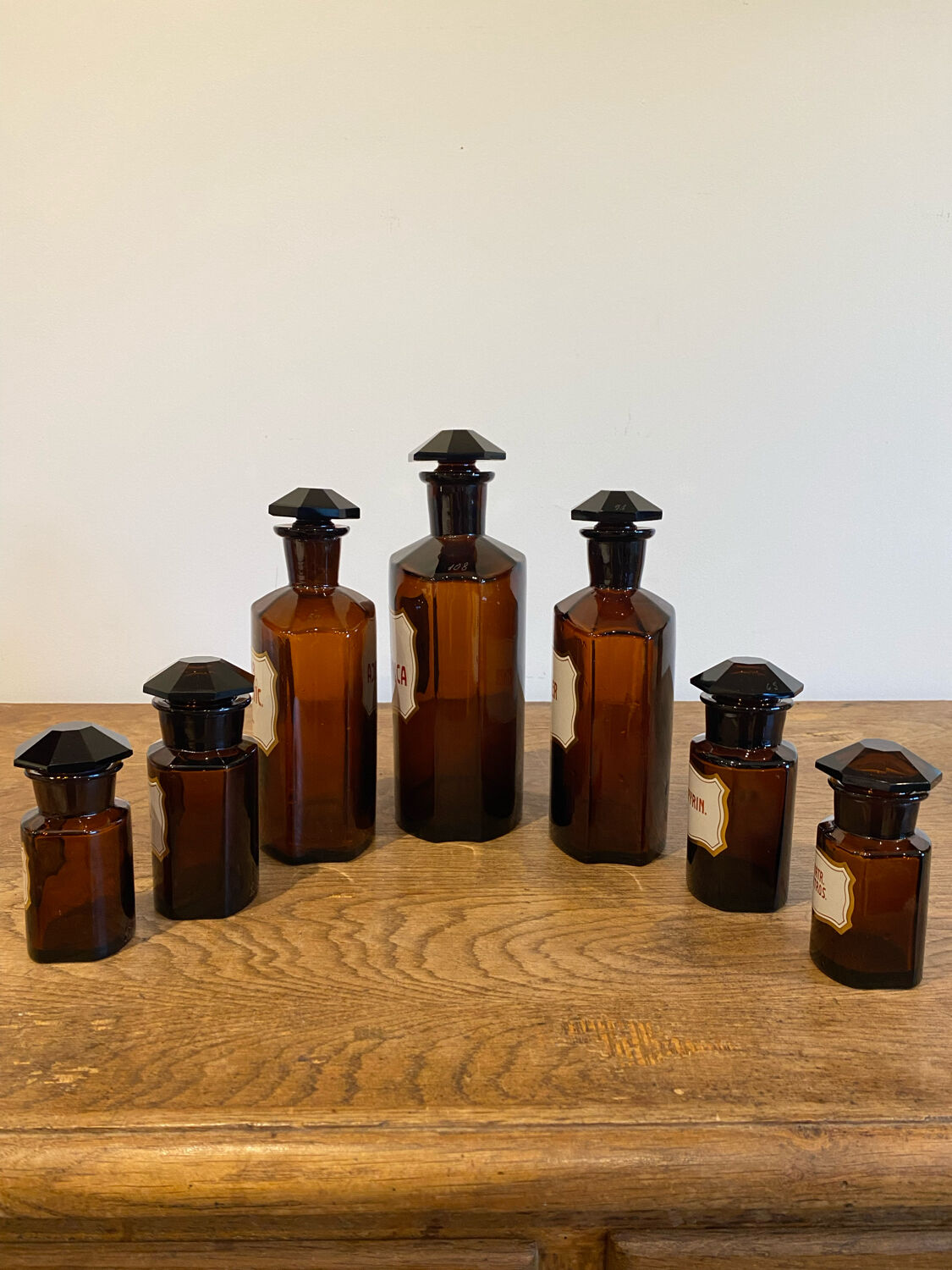 Set of 7 apothecary bottles