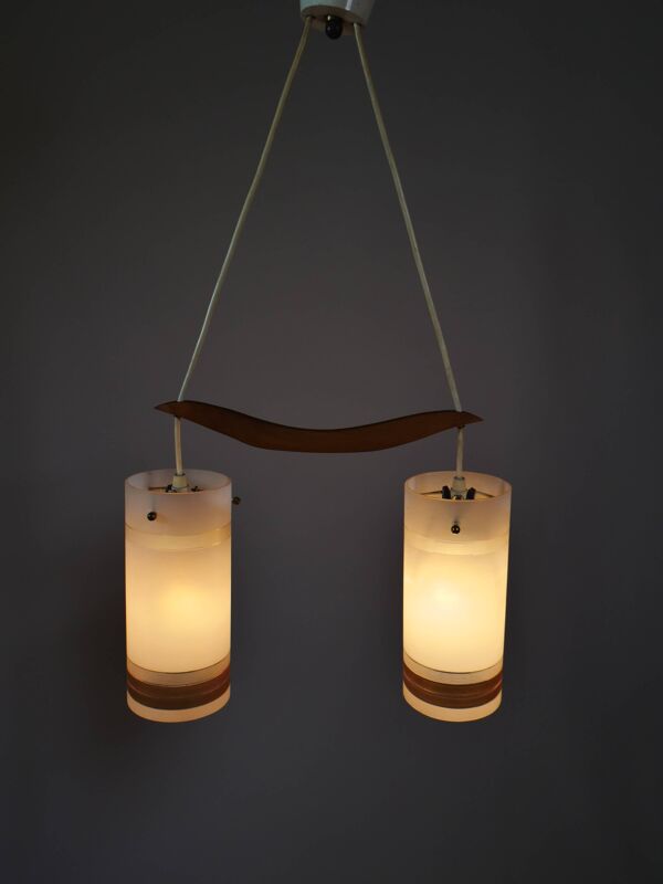 Suspension en teck et verre opalin du milieu du siècle, années 1960