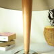 Lampe de table pied chromé et bois vintage