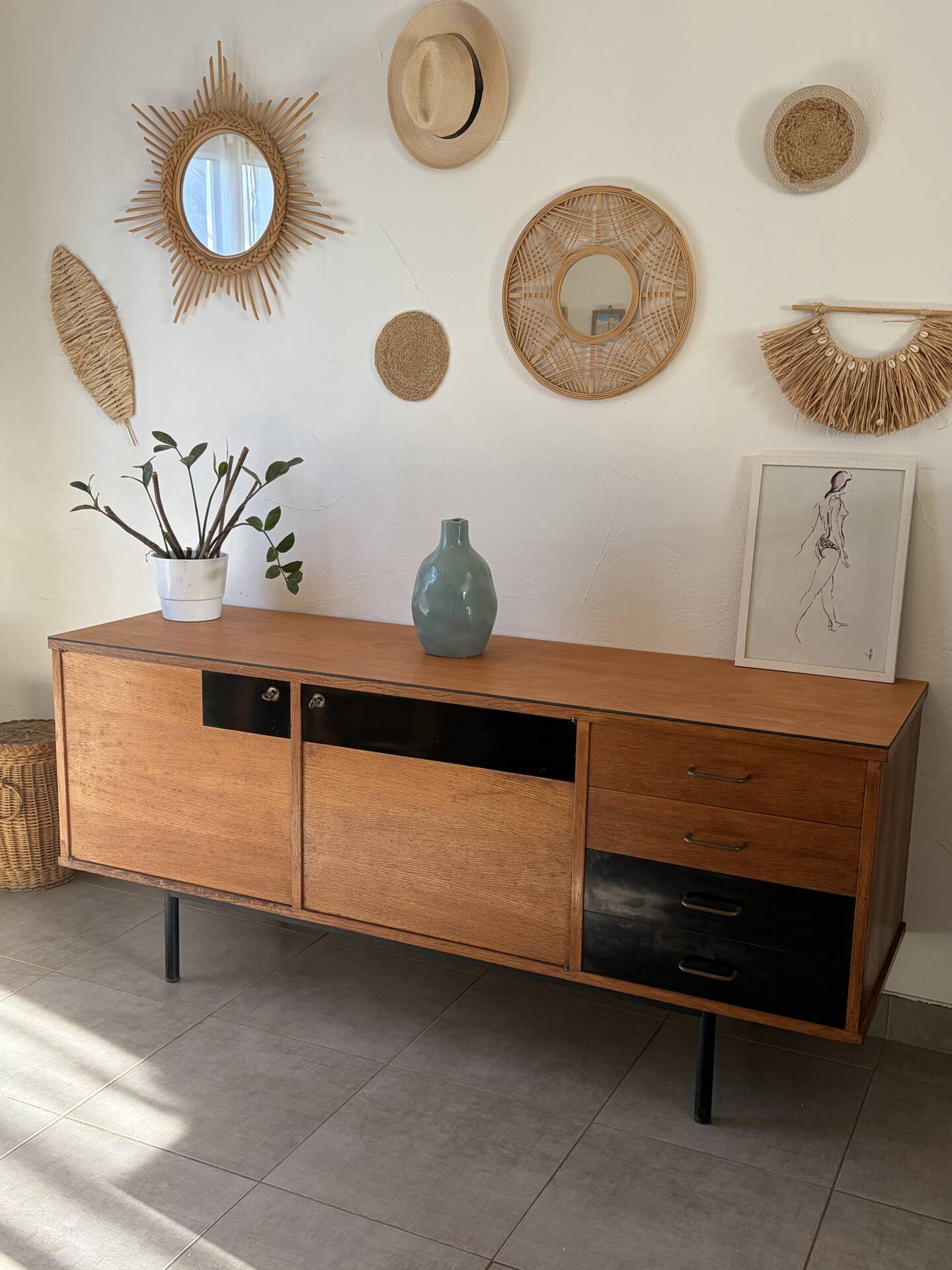 Vintage enfilade Claude Vassal