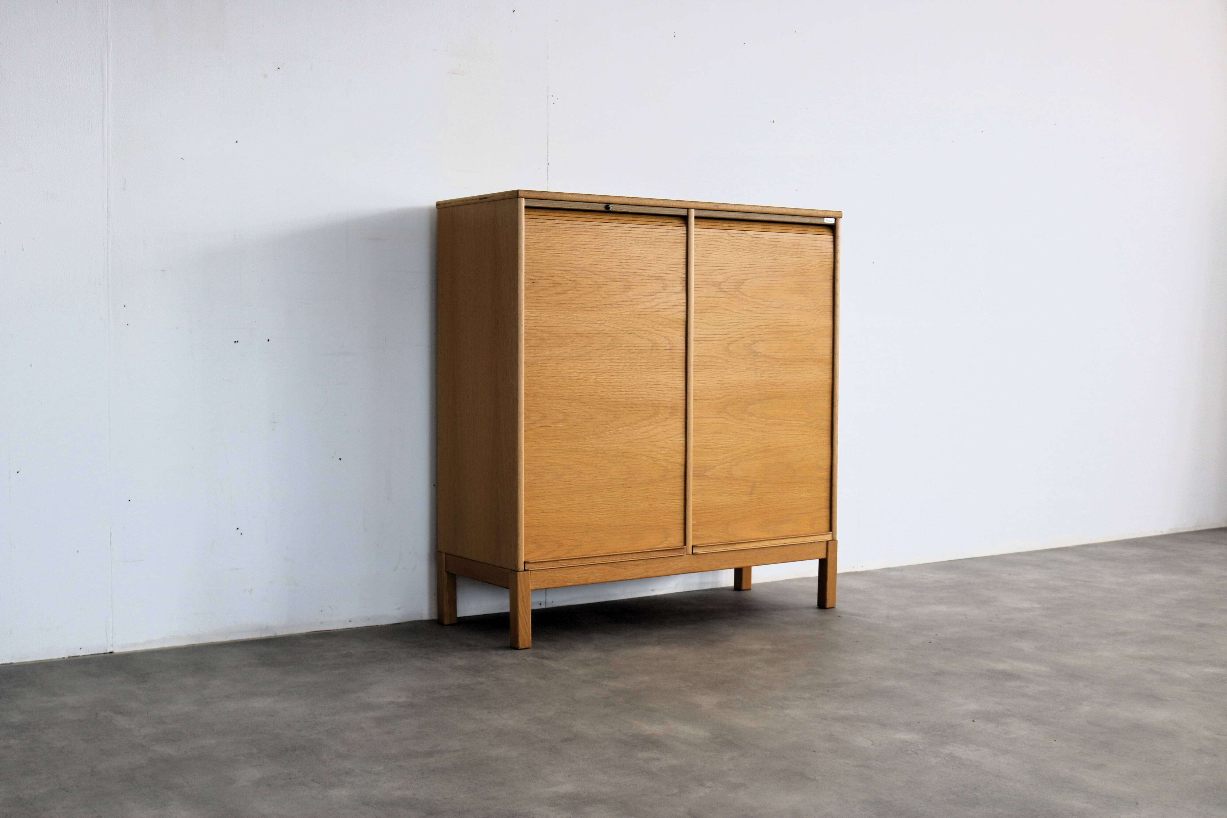 Vintage filing cabinet | office cupboard | 60s | kinnarps