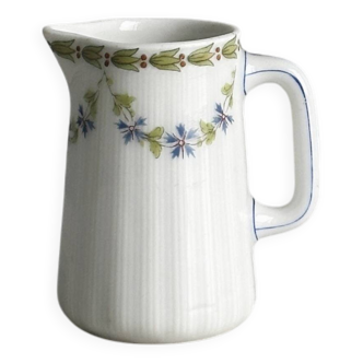 Gravy boat