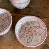 4 ceramic bowls