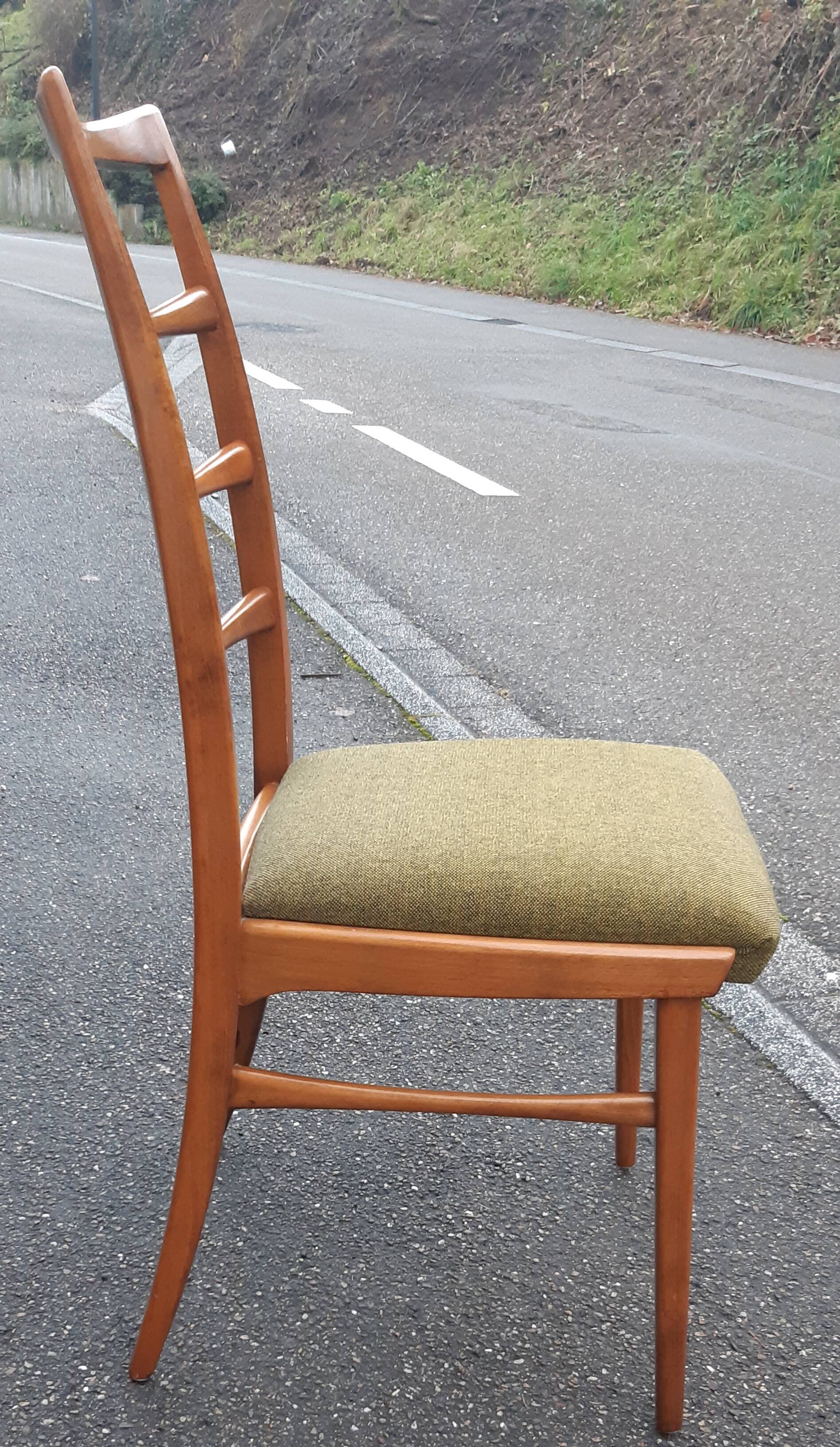 Set of 5 vintage chairs